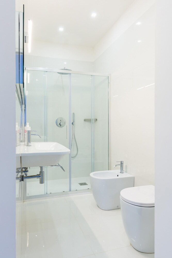Piazza Municipio Blue Apartment by Wonderful Italy