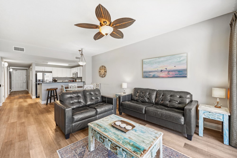 Calypso Beach Resort by Panhandle Getaways