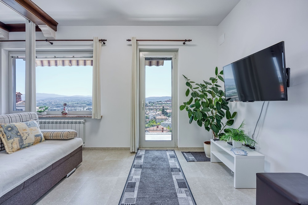 Apartment Smode With Bayview