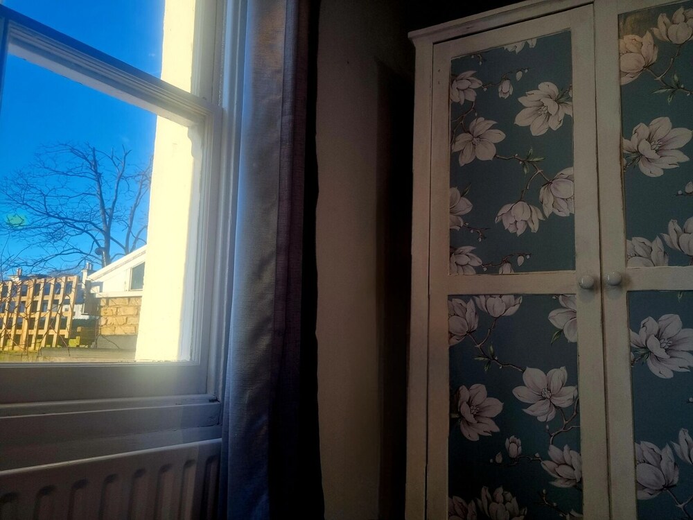 Charming 1-bed Studio Annex,parking,kitchen,wifi, photo 25