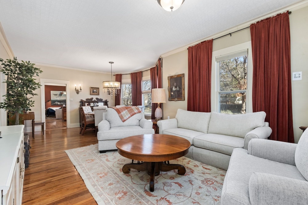 City Park Charm - Vintage Home w/ Modern Comforts