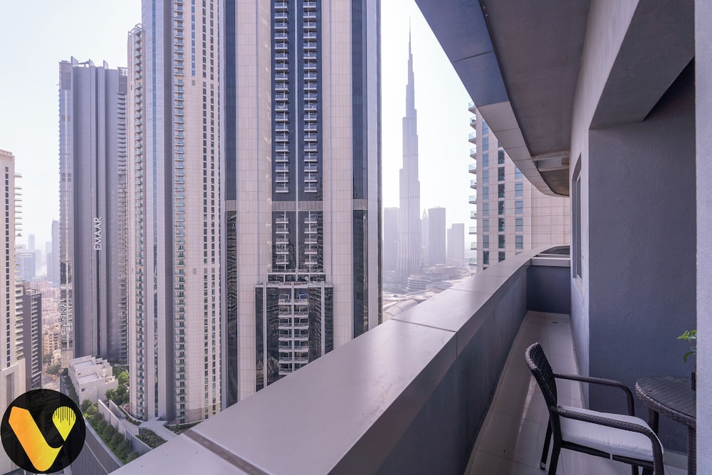 Vogue Stylish Apt Near Dubai Mall & Burj