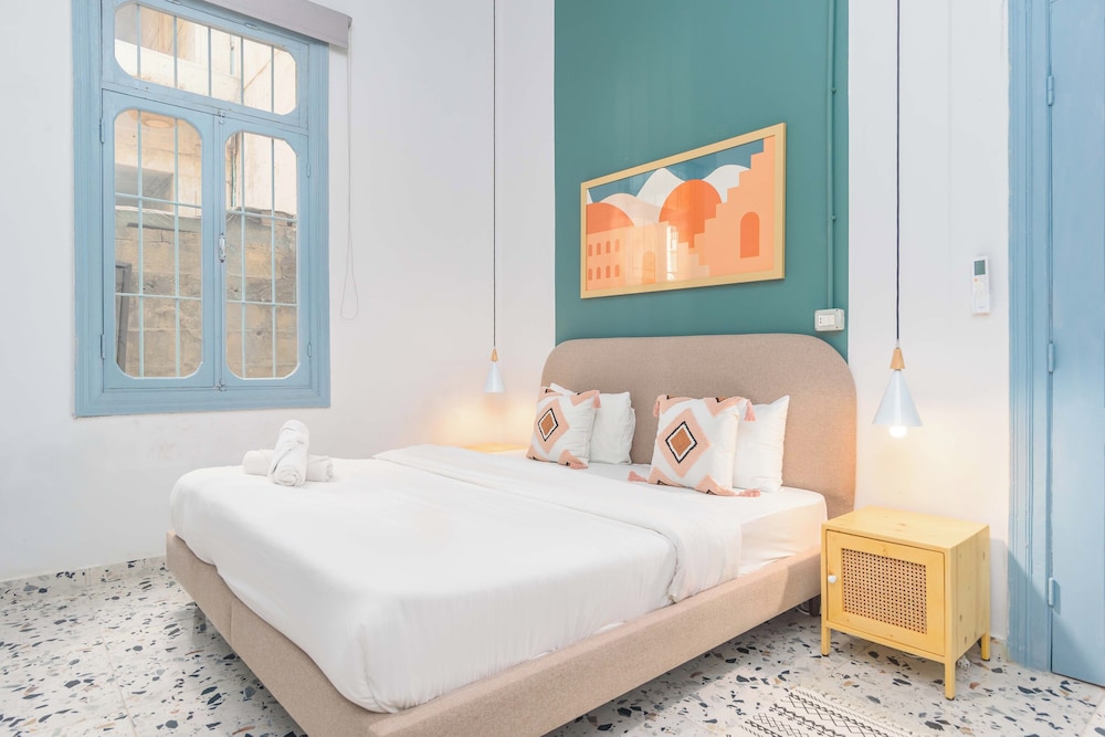 Flame 3-Bedroom Apartment in Mar Mikhael