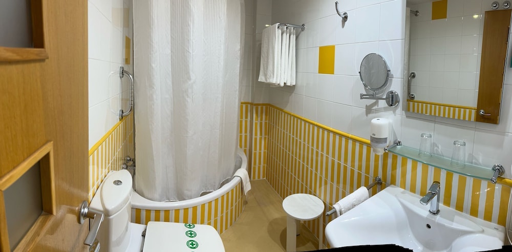HOTEL TIO PEPE