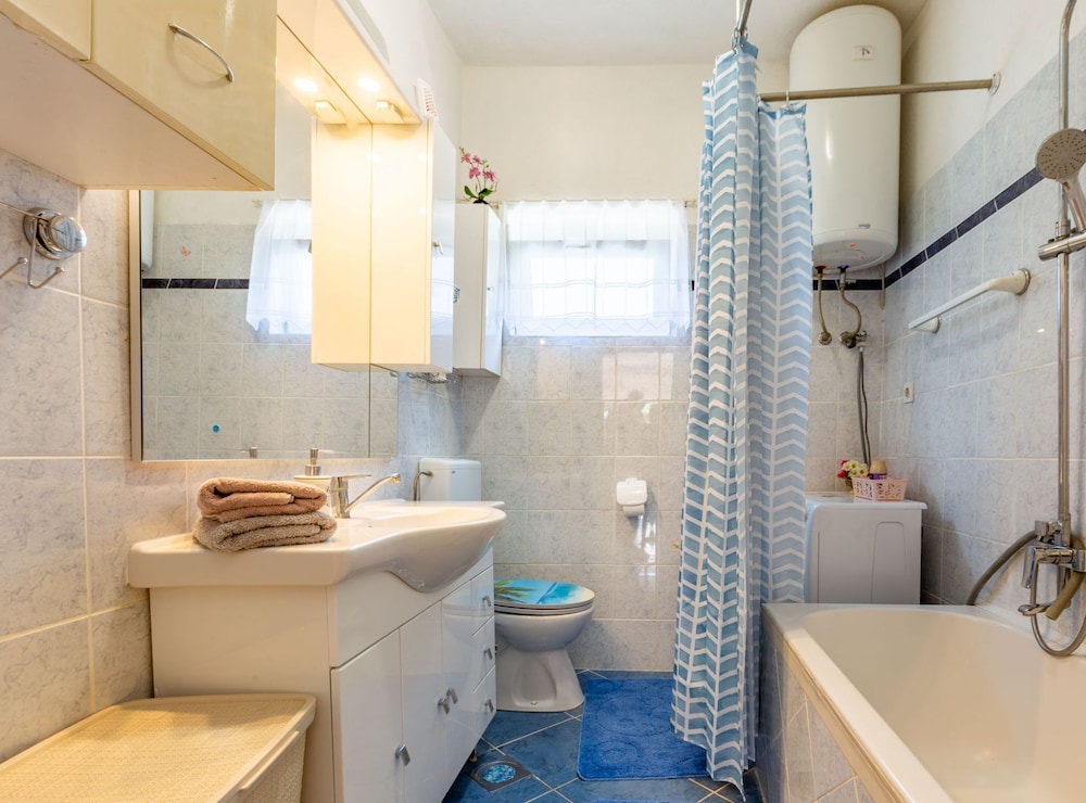 Relaxing Zadar Hideaway With Seasonal Pool & Seaside Charm