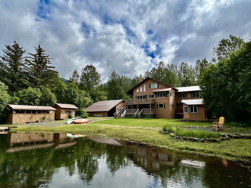 Bear Lake Lodgings Bed & Breakfast