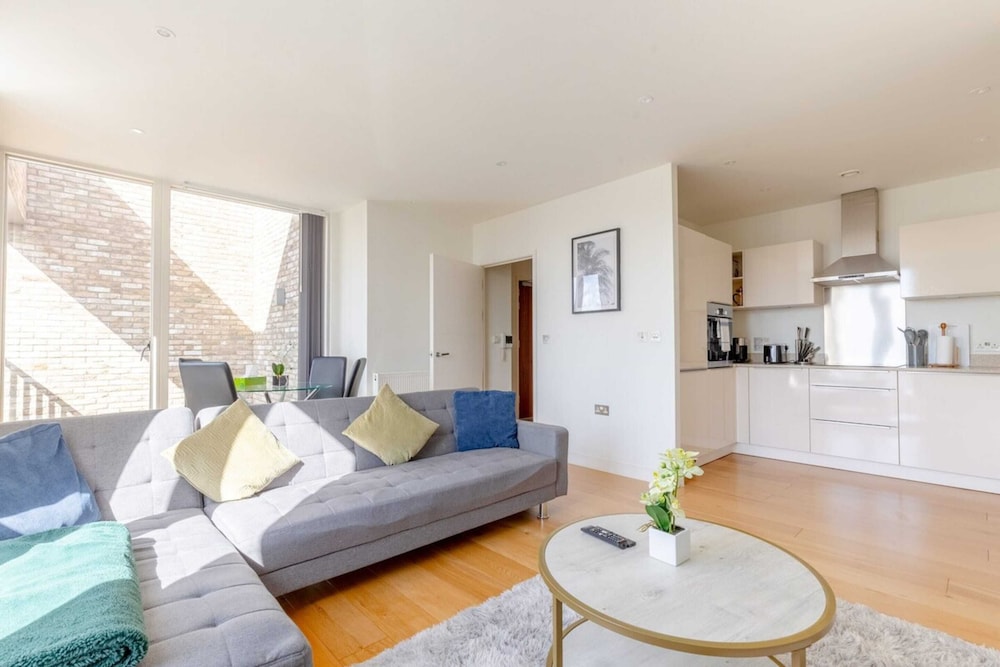 Radiant 1BD Retreat, North Maida Vale!