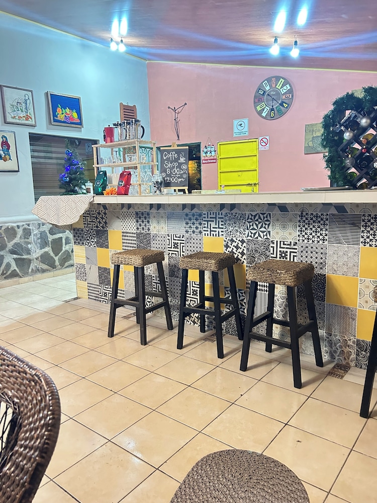 1961 Los Naranjos Hostal