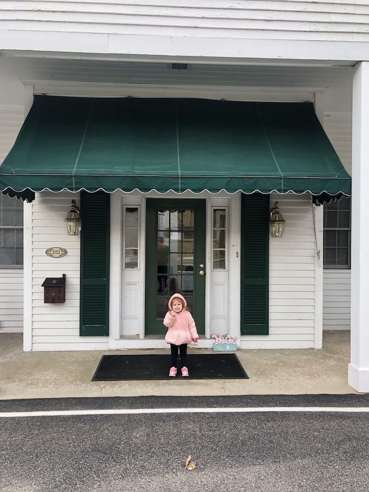 School House Inn
