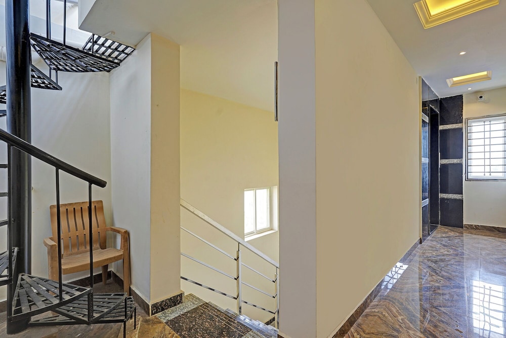 Fabhotel Pranavam Residency