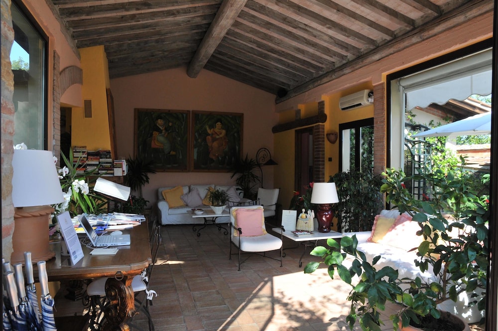 lounge