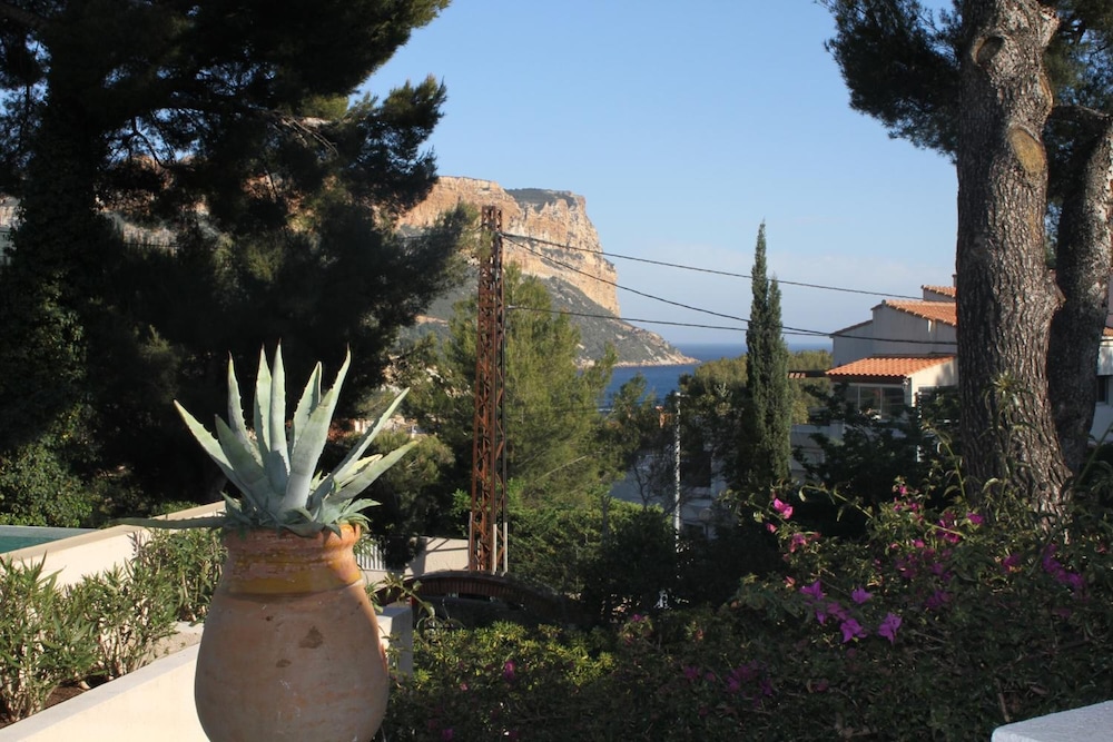 CASSIS HOSTEL Les Heures Claires