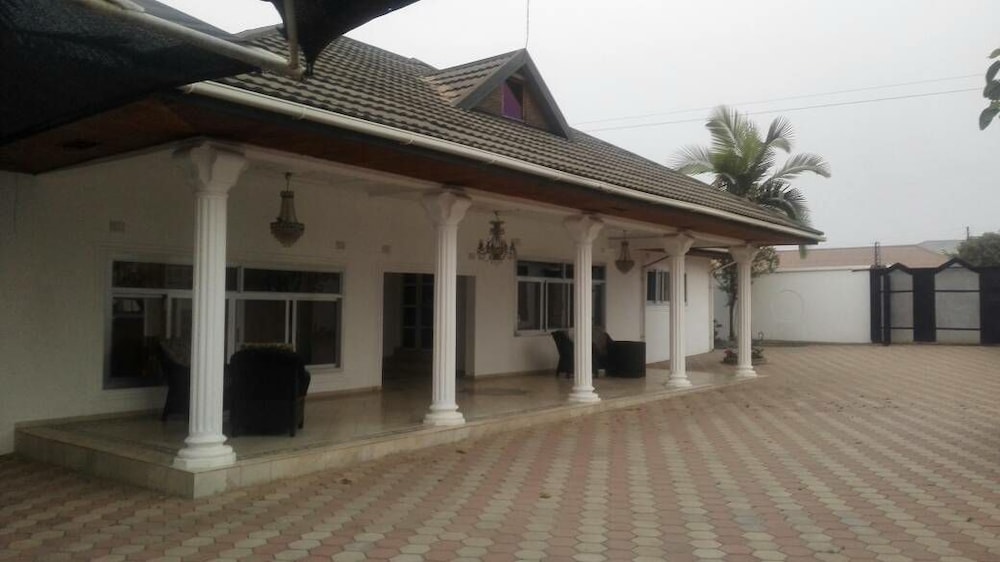 Melunah Lodge