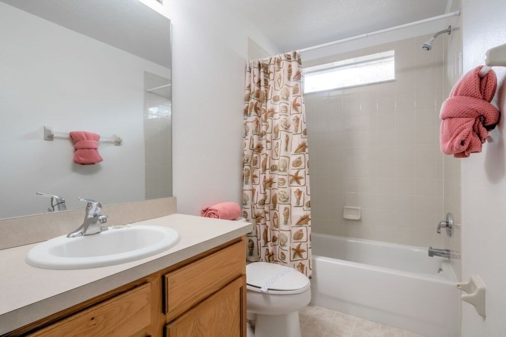 Pool/spa Beautiful View Area! 4 Bedroom Home by RedAwning view 4
