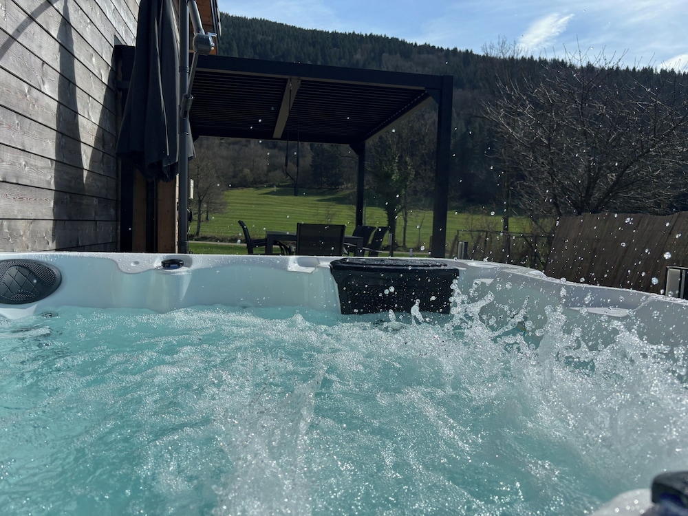 Grand Perce Neige & Jacuzzi privatif view 3