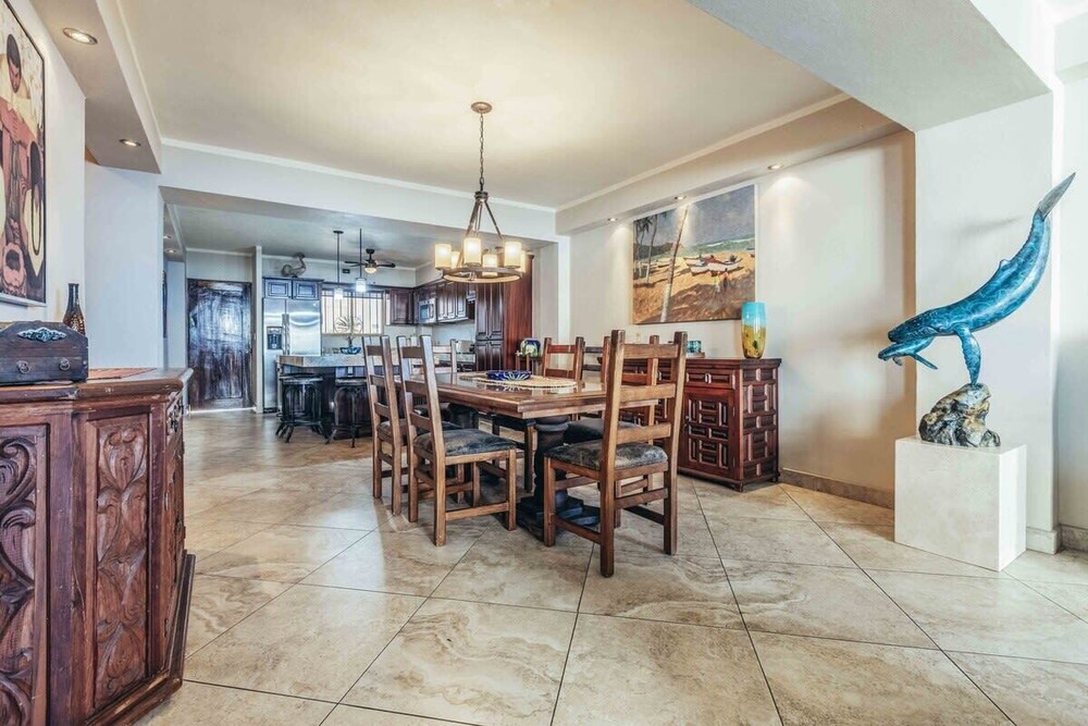 Ocean View 2Br Condo-balcony-beach-pool - 805