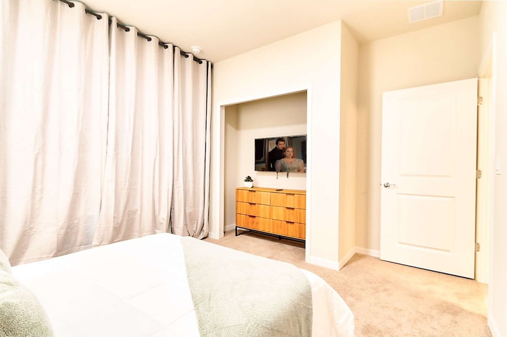 16037 Dream Vacation Family Home 5BD