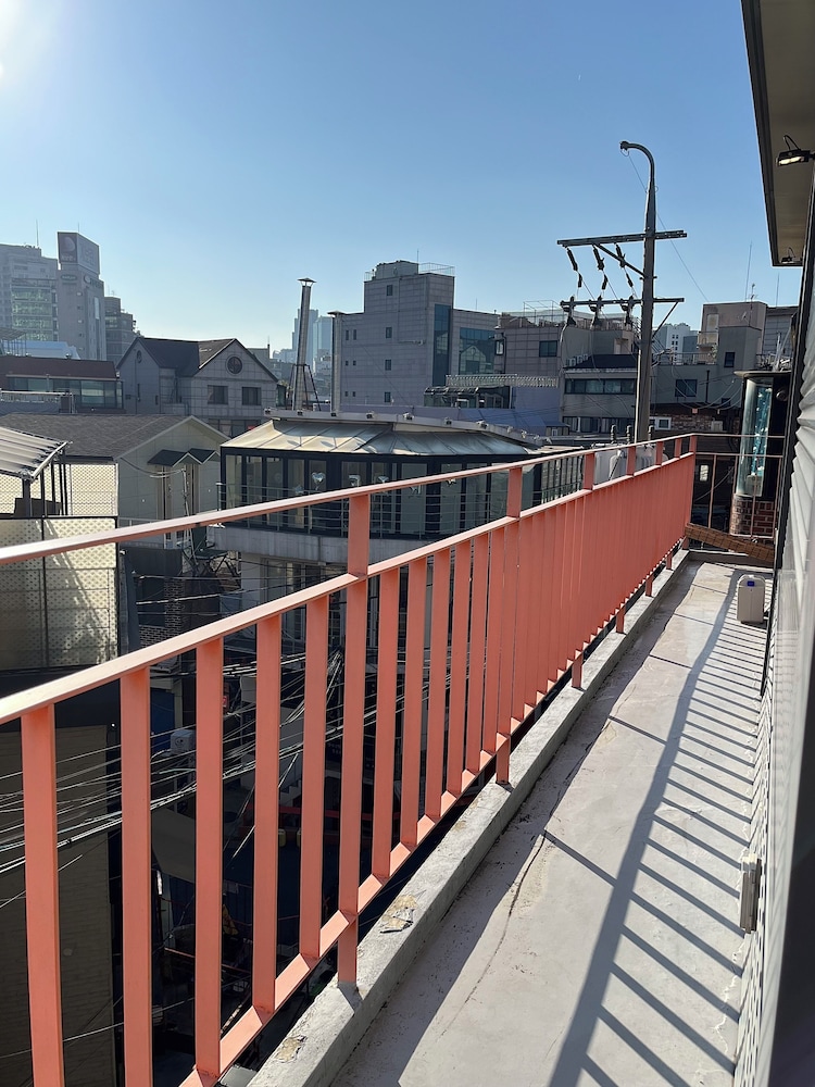 Hongdae Private Guesthouse