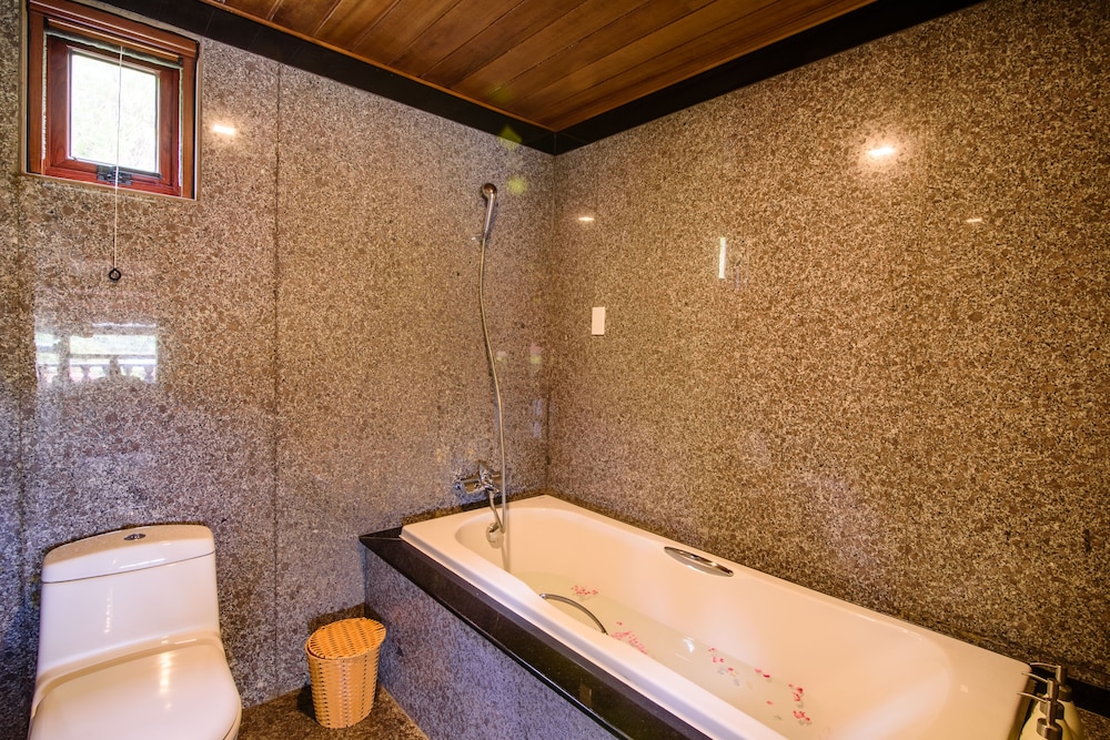 Sankofa Village Hill resort and Spa