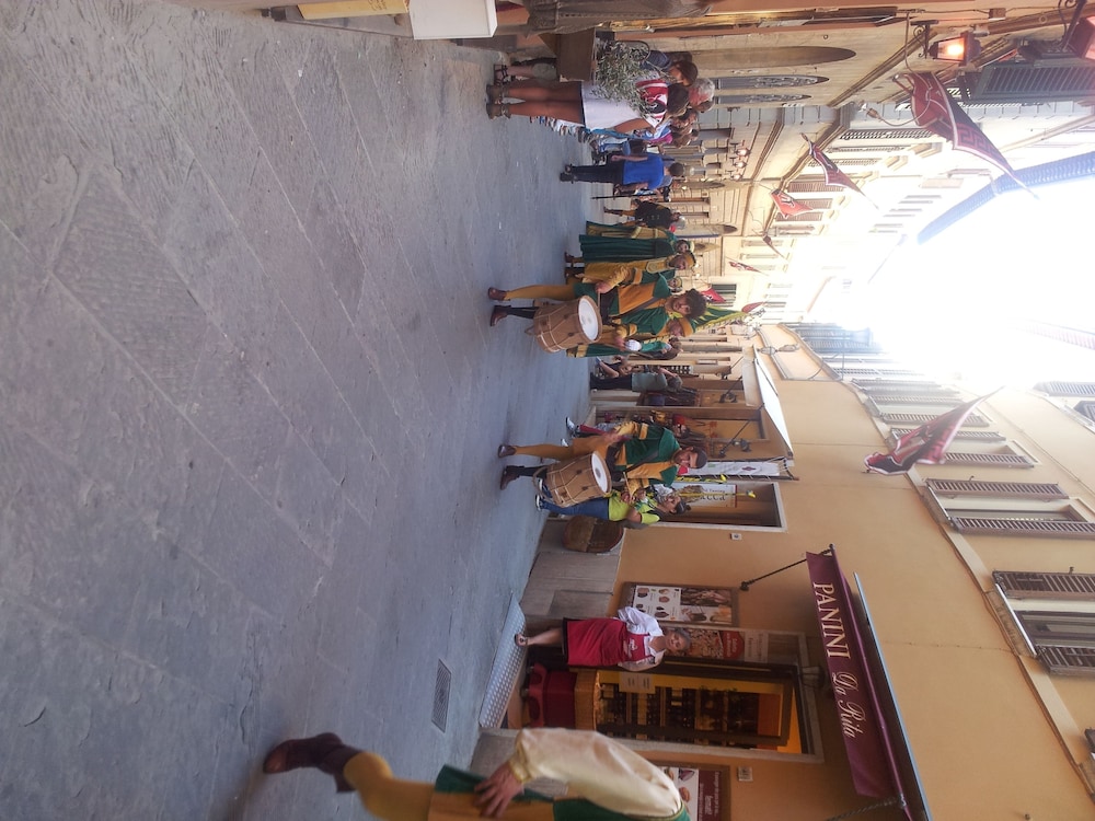 Photo 32