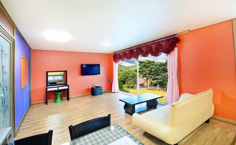 Jung Pension view 4