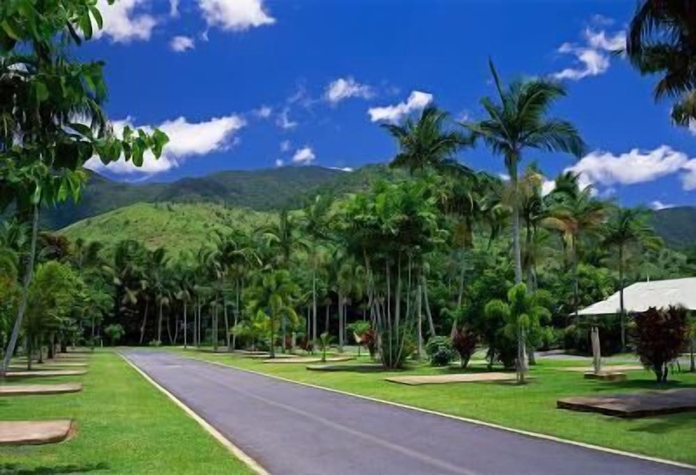 Cairns Crystal Cascades Holiday Park