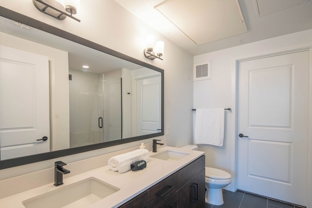 ROVE LIVING/KB - Trovita Rio