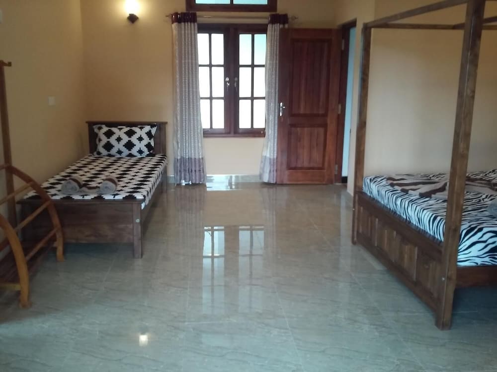Lizzie Villa Guest House