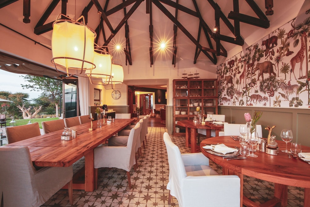 Otjiwa Safari Lodge