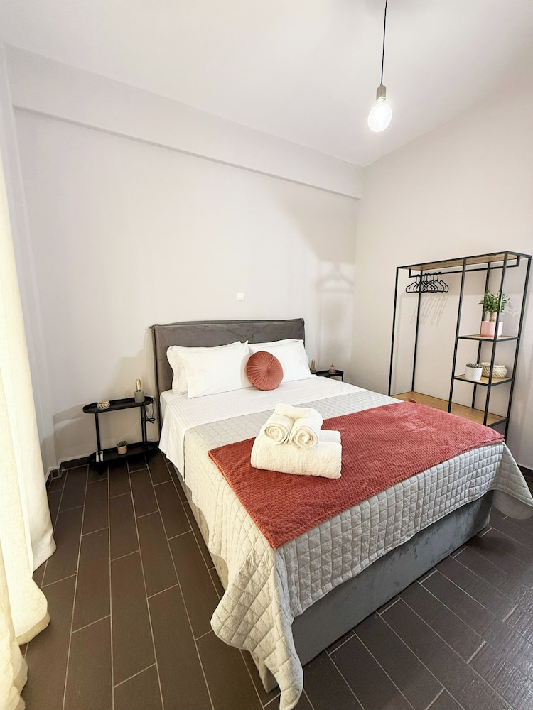 Athenian Petralona Suite