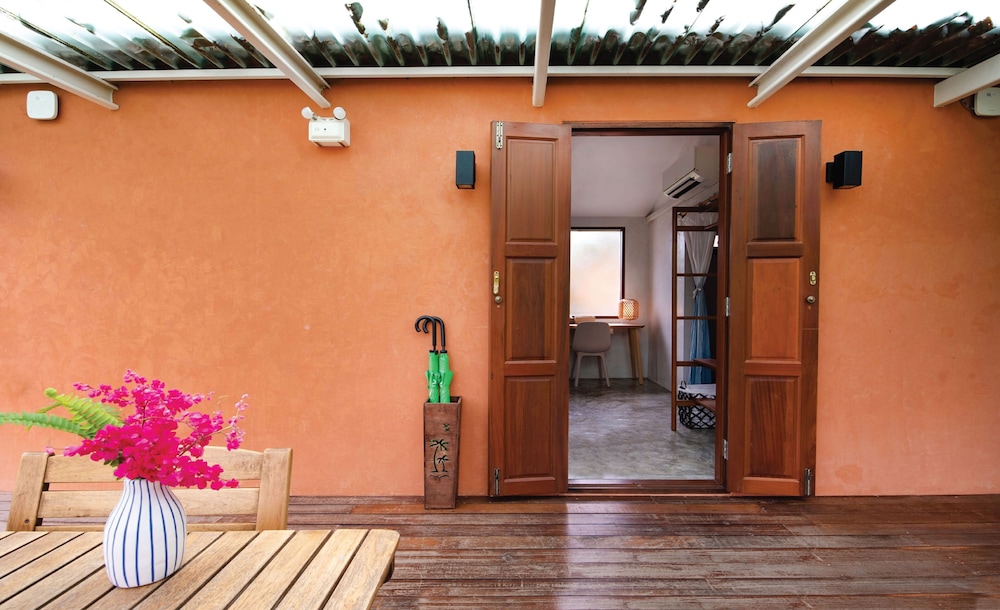 The Little White Bird Traveller Hostel
