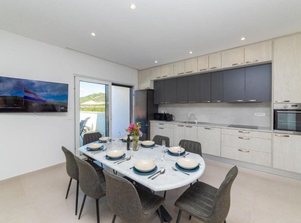 Luxury Villa Navis