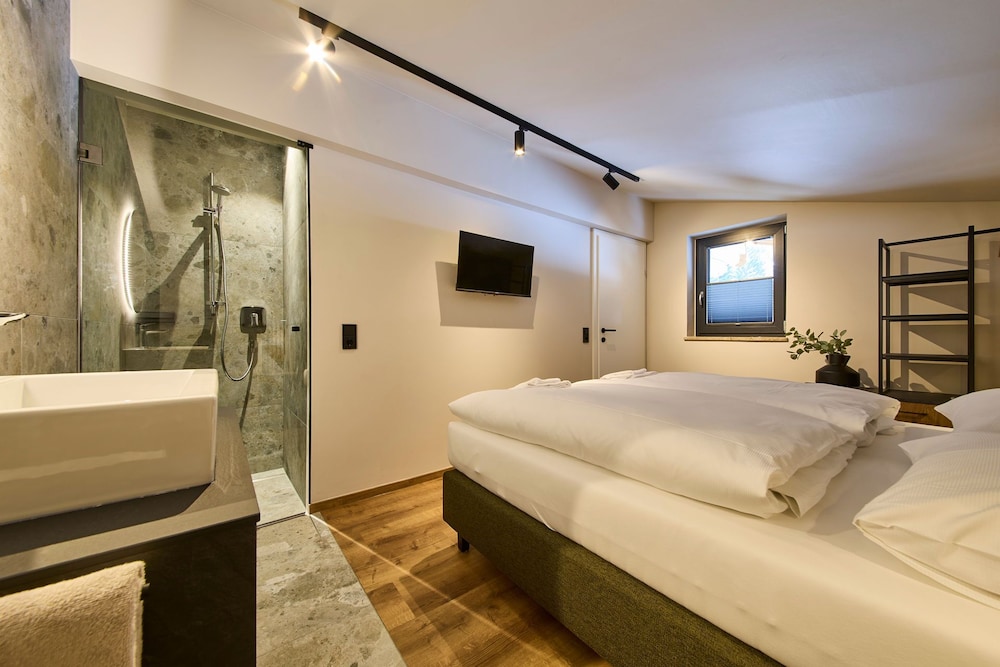 MiLa Apartments