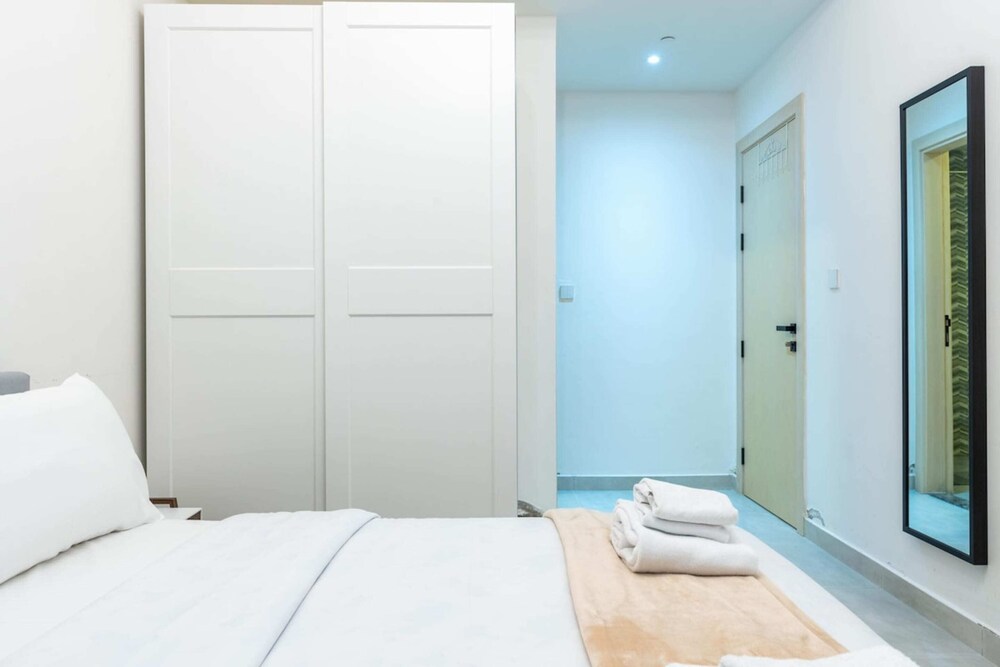 Bright & Spacious 1BD Flat With Balconydubai JVC