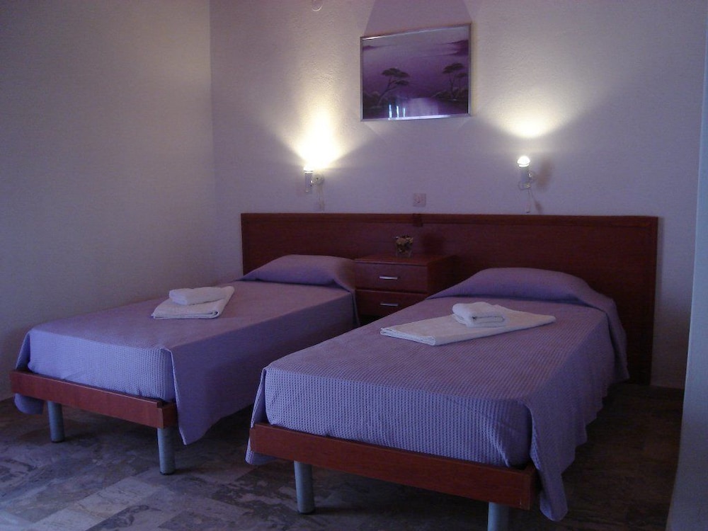Biscoutsis Apartments & Studios view 5