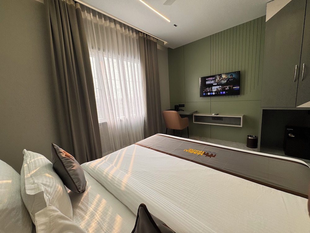 Hotel Mumbai House - Pithampur
