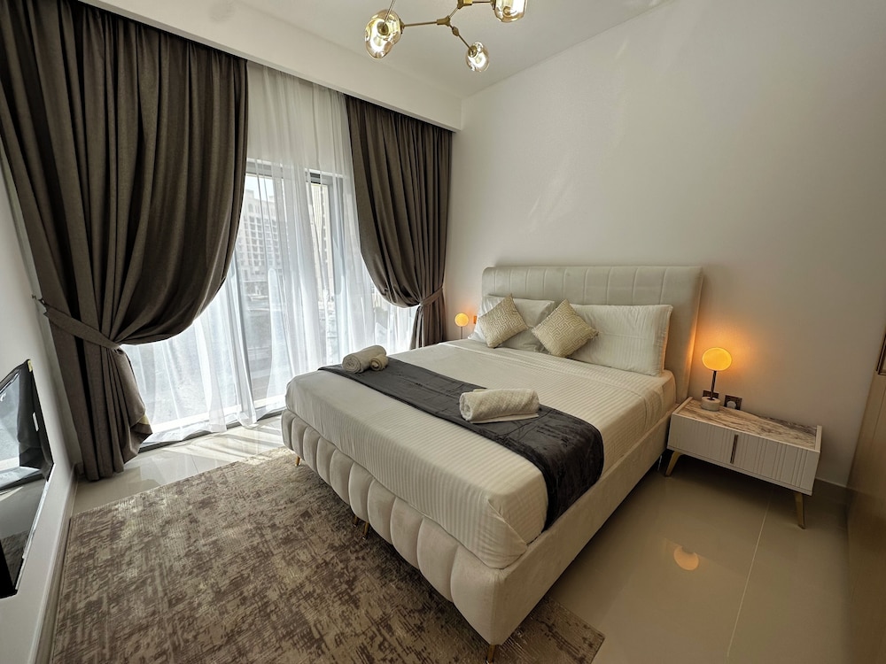 Wonderful Apartments in Icon Bay
