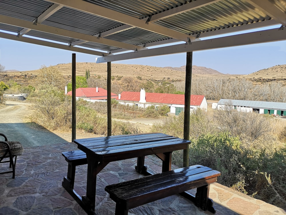 Ganora Guestfarm & Excursions