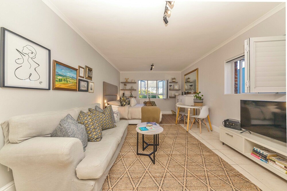 Mouille Point Studio Including Welcome Basket