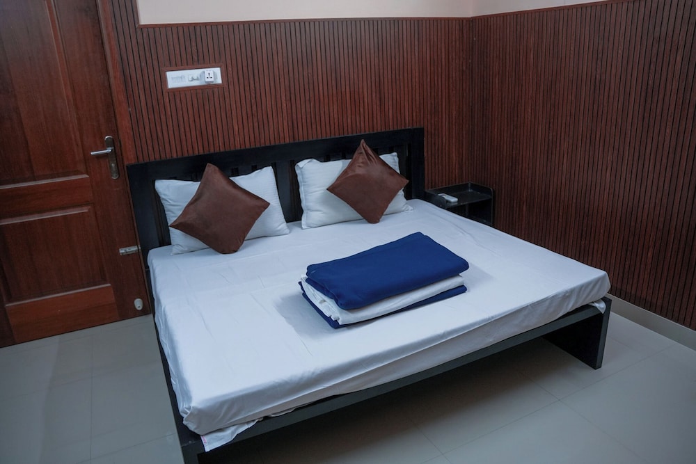Sancta Monica Lounge -Cochin Airport
