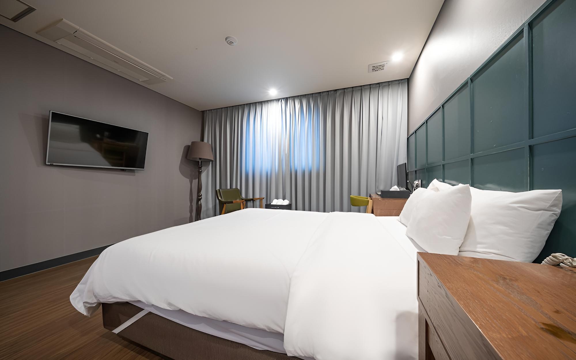 Guri Elin Hotel view 2