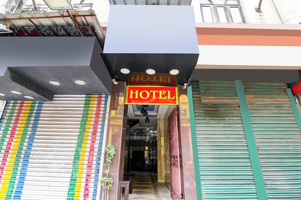 Fabhotel Gulshan Palace