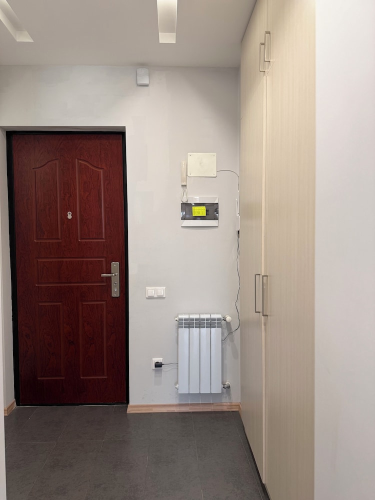 Deluxe 2-bedroom apartment by Sweet Home