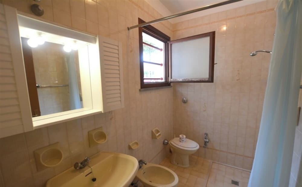 Comfortable Flat With Balcony for 5 Guests in Lignano Sabbiadoro