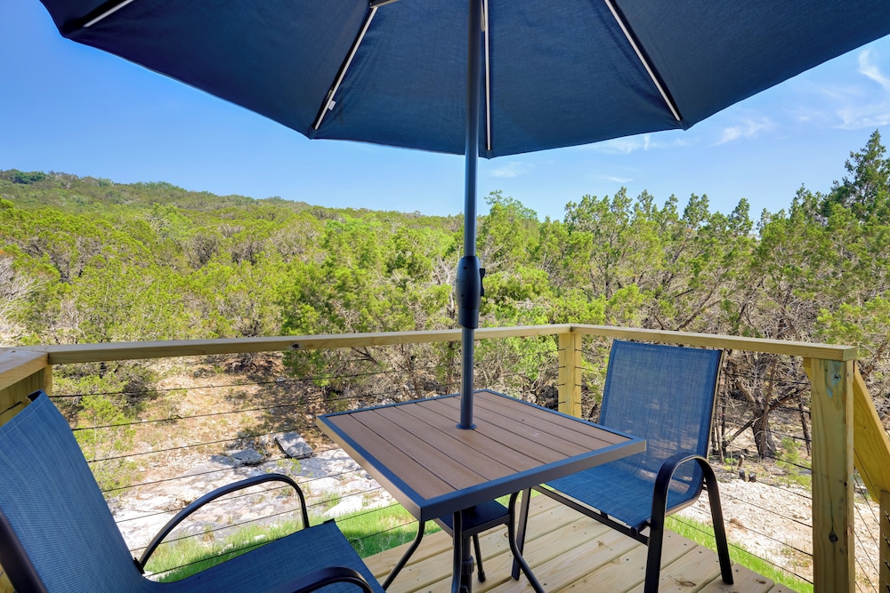 Cozy Canyon Lake Studio w/ Forest & Creek Views!