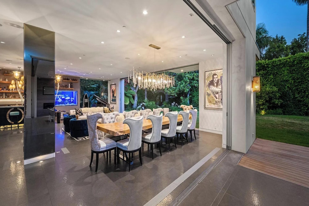 Alta Royale - Exquisite Designer Retreat Near Soho House & Rodeo Drive