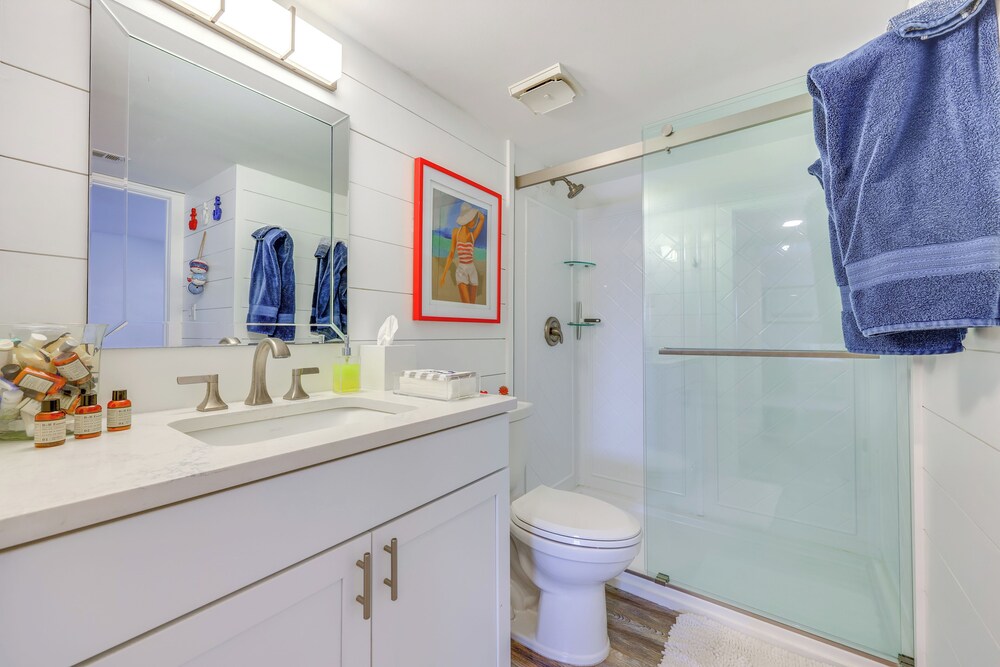 Private Balcony w/ Water Views: Welaka Condo!