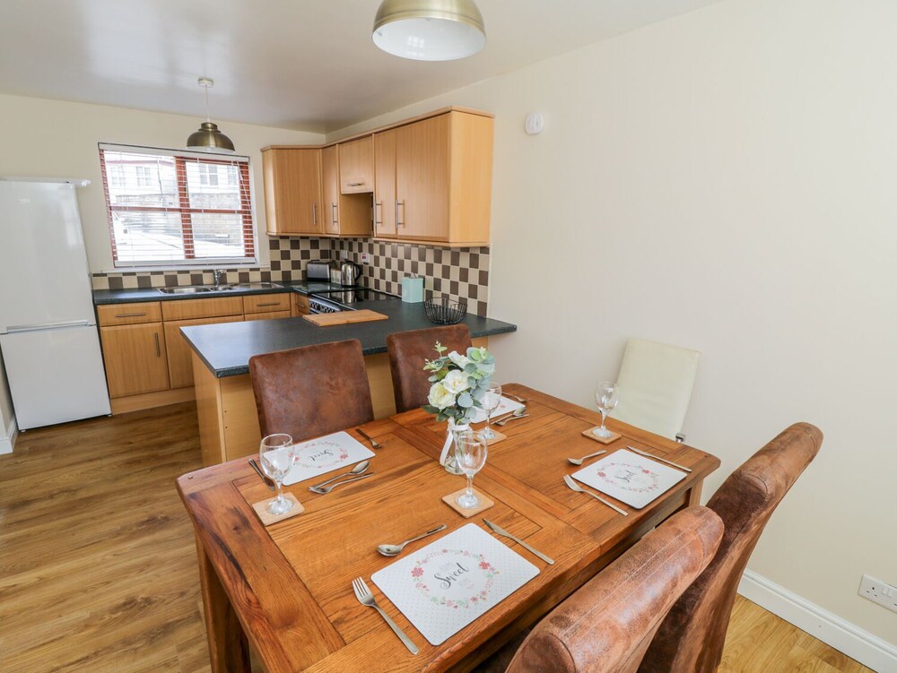 Abrahams Cottage view 4