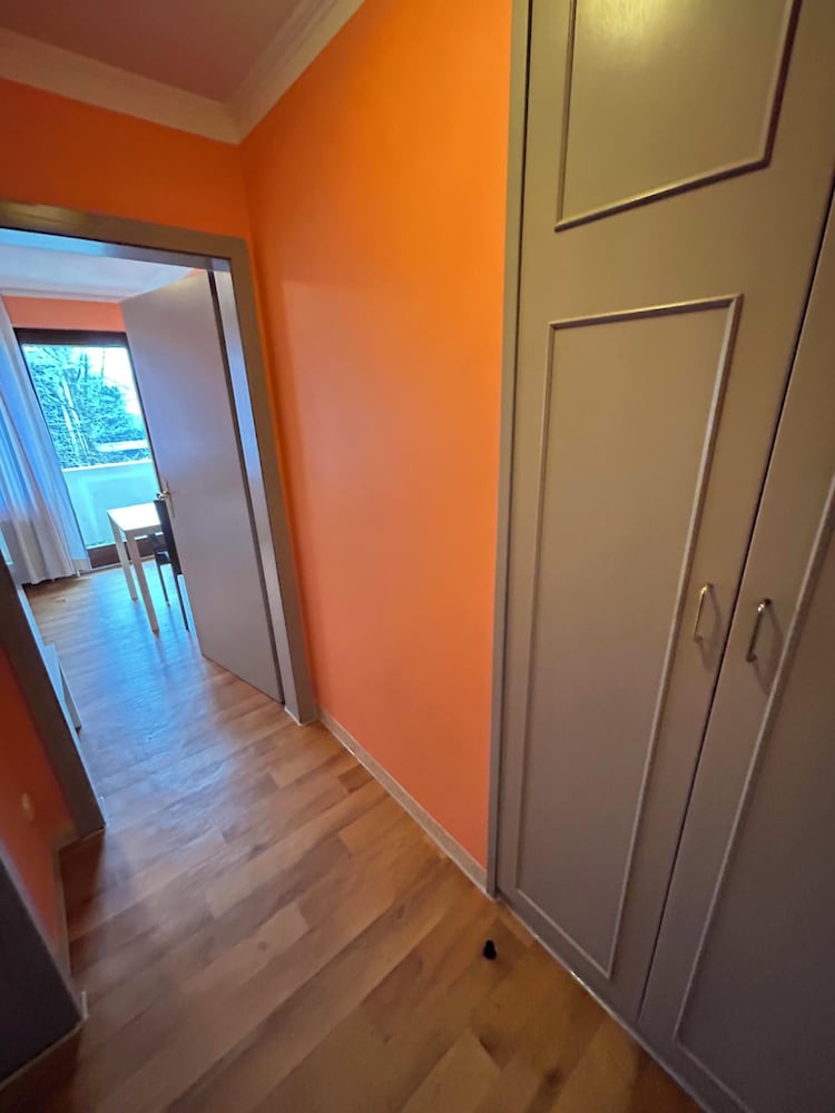 2-Rent Group Hostel Rooms AUB162
