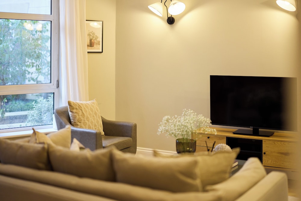 Lapwing Court Retreat